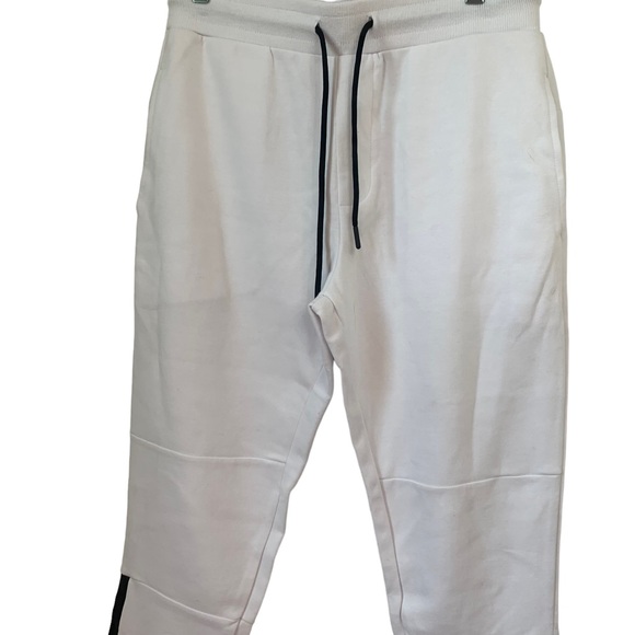 ZARA White Joggers with zipper at ankle and black trim - Picture 5 of 8